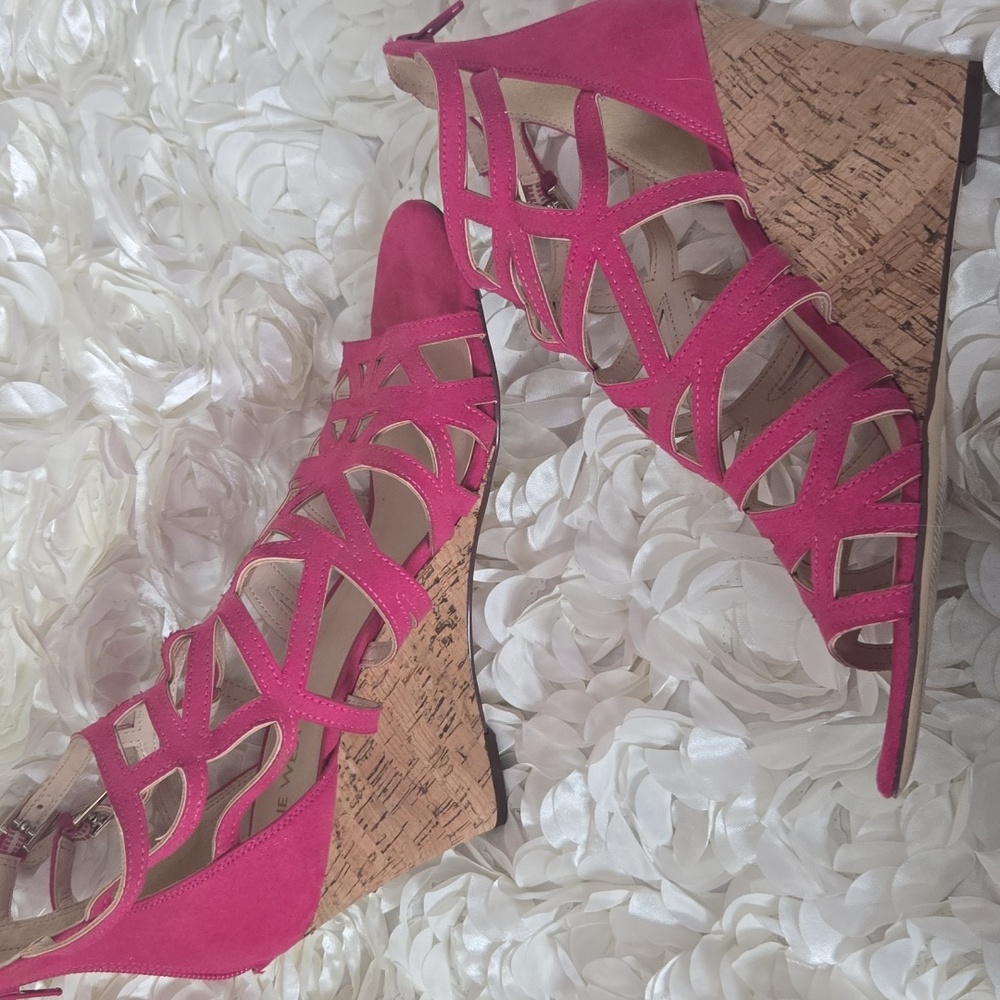 Women's Hot Pink Wedges Size 9 - Picture 2 of 7